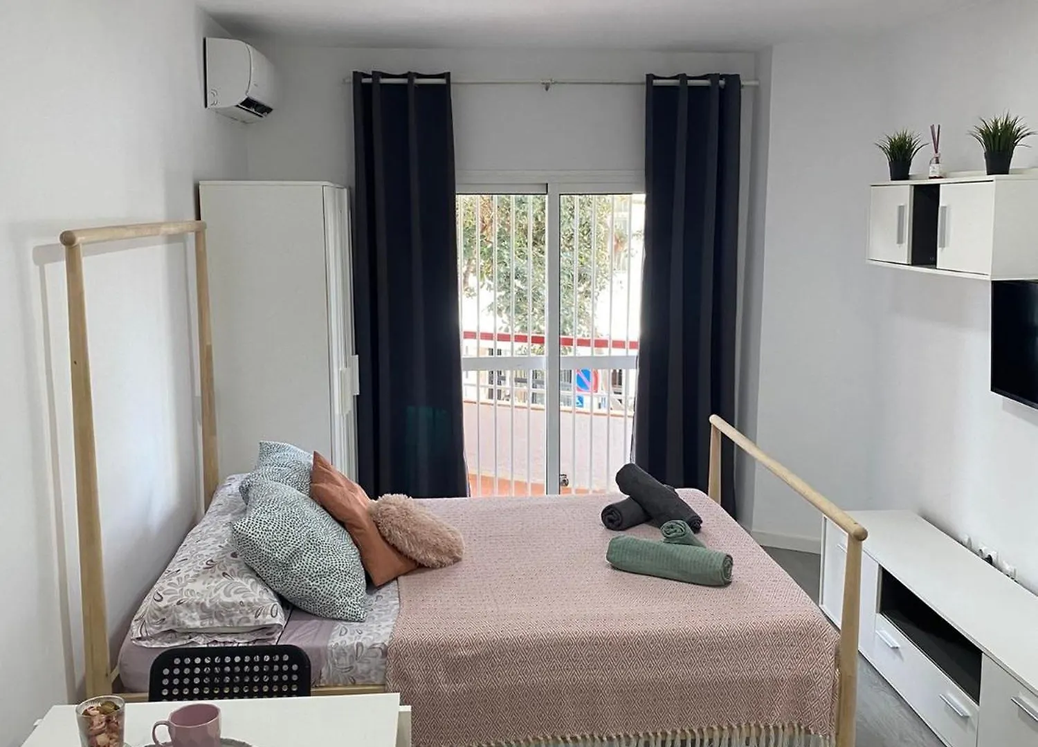 Carolina En Joan Miro Apartment Torremolinos Spain